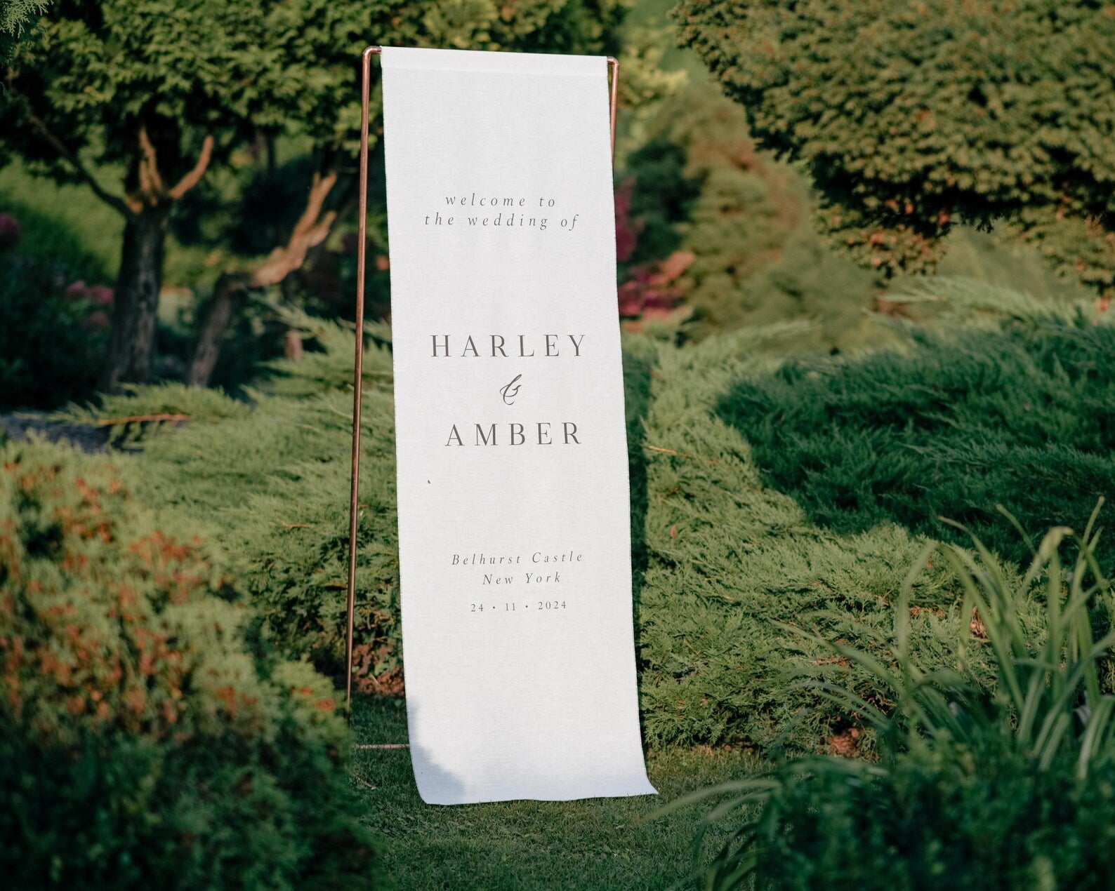 Minimalist Wedding Welcome Sign "Harley & Amber"